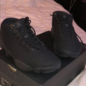 Jordan Horizon Low Triple Black 11